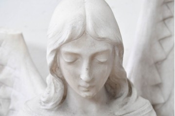 イギリスヴィンテージ　高さ約77cm　天然石　祈る姿が美しい天使像　(R-088827)