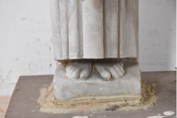 イギリスヴィンテージ　高さ約77cm　天然石　祈る姿が美しい天使像　(R-088827)