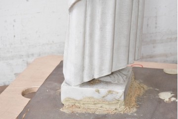 イギリスヴィンテージ　高さ約95cm　天然石　祈る姿が美しい天使像　(R-088828)