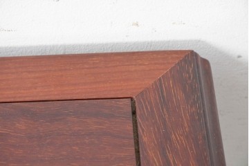 和製ヴィンテージ　花梨(カリン)材　艶やかな木肌が上品な縦型キャビネット　(R-088830)
