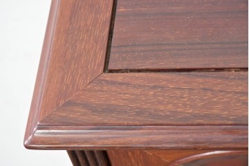 和製ヴィンテージ　花梨(カリン)材　艶やかな木肌が上品な縦型キャビネット　(R-088830)