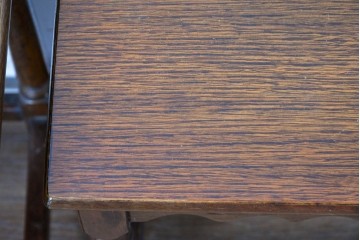 イギリスヴィンテージ　オーク材　重厚でクラシカルなネストテーブル　(R-088832)