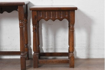 イギリスヴィンテージ　オーク材　重厚でクラシカルなネストテーブル　(R-088832)