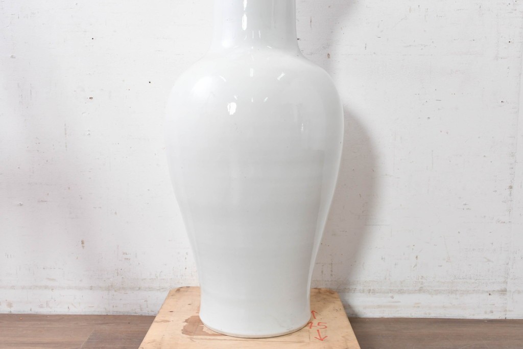中古　特大サイズ!　高さ約87cm　中国古陶磁デザイン　滑らかで艶やかな質感が美しい花瓶　(R-088837)