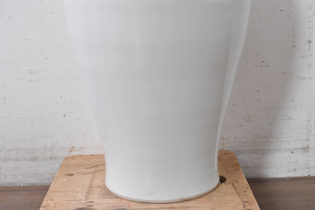 中古　特大サイズ!　高さ約87cm　中国古陶磁デザイン　滑らかで艶やかな質感が美しい花瓶　(R-088838)