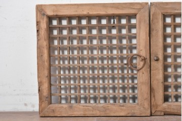 中国アンティーク建具　1900年頃　李朝風の端正なマス目格子が美しい窓2枚(1対)セット　(R-088842)