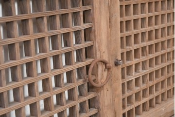 中国アンティーク建具　1900年頃　李朝風の端正なマス目格子が美しい窓2枚(1対)セット　(R-088842)