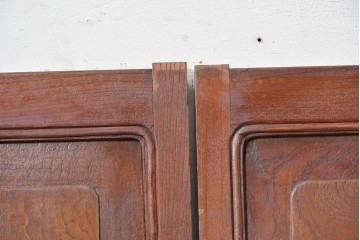 アンティーク建具　昭和初期　欅(ケヤキ)材　味わい深い木目が目を引く作りの良い小さな窓2枚セット　(R-088844)
