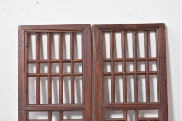中国ヴィンテージ建具　アンティーク調　幾何学模様が目を引く中国格子2枚セット　(R-088845)