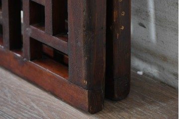 中国ヴィンテージ建具　アンティーク調　幾何学模様が目を引く中国格子2枚セット　(R-088845)
