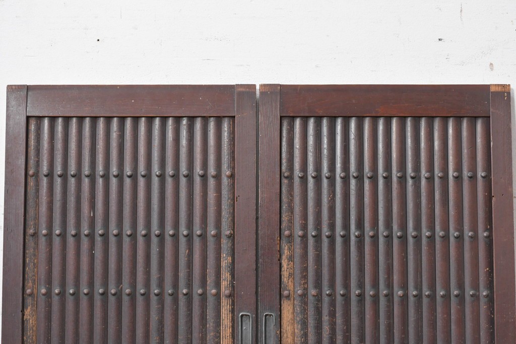 アンティーク建具　明治期　丸桟格子板戸窓2枚セット　(R-088850)