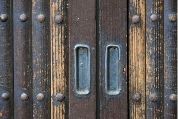 アンティーク建具　明治期　丸桟格子板戸窓2枚セット　(R-088850)