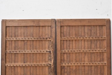 アンティーク建具　明治期　丸桟格子板戸窓2枚セット　(R-088850)