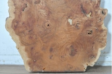 和製ヴィンテージ　栃ノ木(トチノキ)　瘤杢が織りなす豊かな表情が魅力の一枚板　(R-088852)