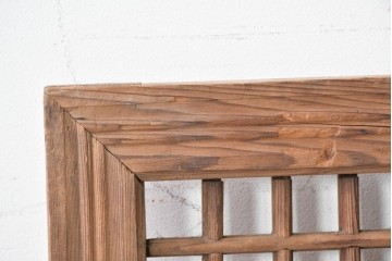 中国アンティーク建具　李朝風建具　花形の金具と格子の並びが美しい窓1枚　(R-088855)