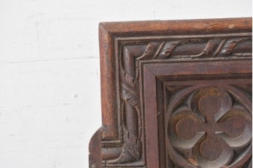 イギリスアンティーク建具　オーク材　クアトロフォイル(四つ葉)の彫刻が美しいパネル1枚　(R-088856)
