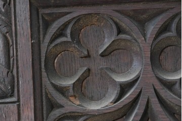 イギリスアンティーク建具　オーク材　クアトロフォイル(四つ葉)の彫刻が美しいパネル1枚　(R-088856)