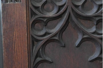 イギリスアンティーク建具　オーク材　クアトロフォイル(四つ葉)の彫刻が美しいパネル3枚セット　(R-088857)