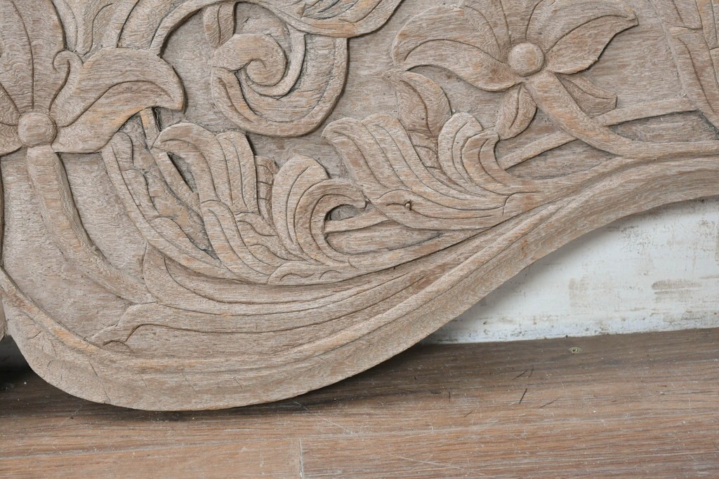 アジアンヴィンテージ建具　バリ　草花の彫刻が施された装飾パネル　(R-088861)