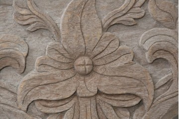アジアンヴィンテージ建具　バリ　草花の彫刻が施された装飾パネル　(R-088861)