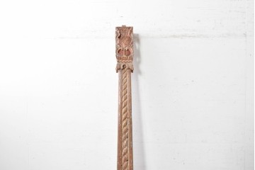 アジアンヴィンテージ　バリ　繊細な彫刻装飾が目を引く木製柱　(R-088862)