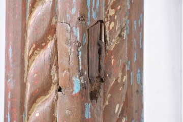 アジアンヴィンテージ　バリ　繊細な彫刻装飾が目を引く木製柱　(R-088862)