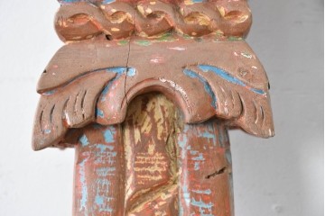 アジアンヴィンテージ　バリ　繊細な彫刻装飾が目を引く木製柱　(R-088863)