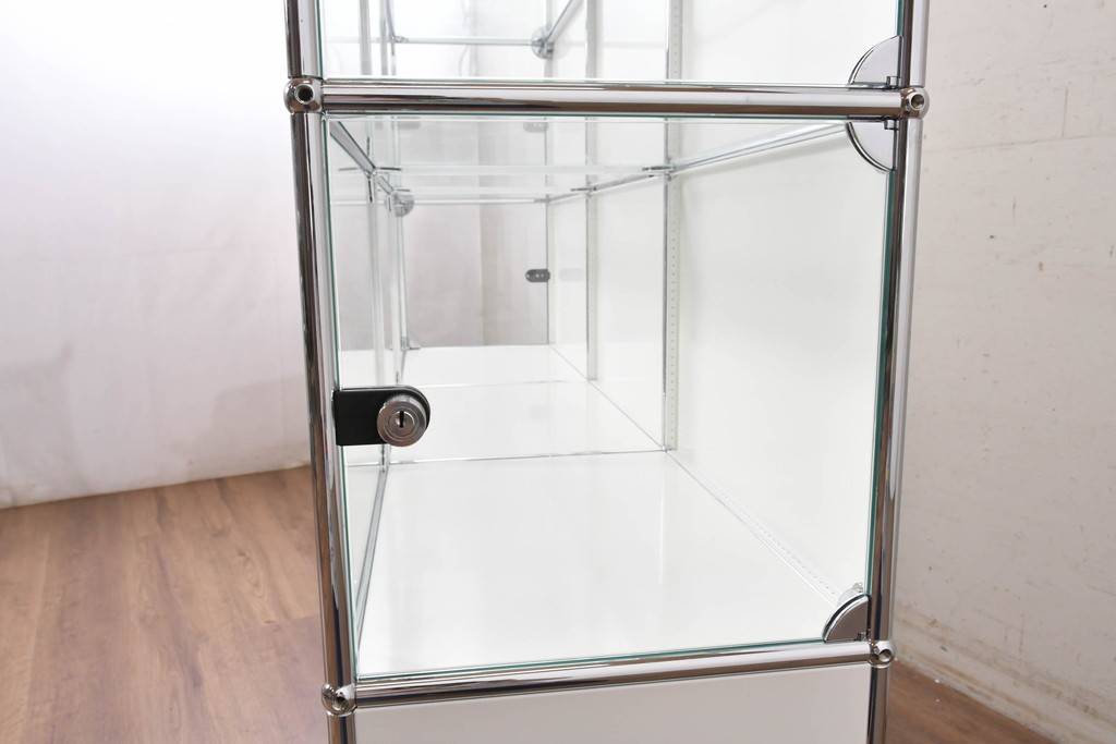 中古 スイス　美品　USMハラー(USM Haller)　モジュール構造の3列4段ガラスキャビネット　(R-088871)