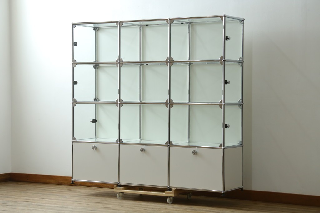 中古 　美品　スイス　USMハラー(USM Haller)　モジュール構造の3列4段ガラスキャビネット　(R-088871)