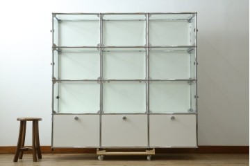 中古 　美品　スイス　USMハラー(USM Haller)　モジュール構造の3列4段ガラスキャビネット　(R-088871)