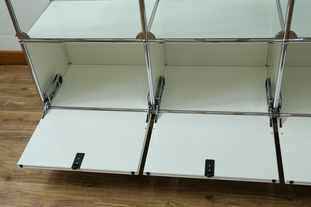 中古 　美品　スイス　USMハラー(USM Haller)　モジュール構造の3列4段ガラスキャビネット　(R-088871)