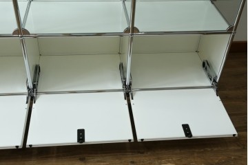 中古 　美品　スイス　USMハラー(USM Haller)　モジュール構造の3列4段ガラスキャビネット　(R-088871)