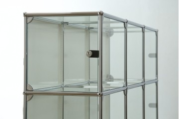 中古 　美品　スイス　USMハラー(USM Haller)　モジュール構造の3列4段ガラスキャビネット　(R-088871)