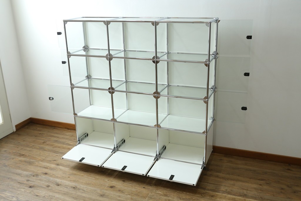 中古 　美品　スイス　USMハラー(USM Haller)　モジュール構造の3列4段ガラスキャビネット　(R-088871)