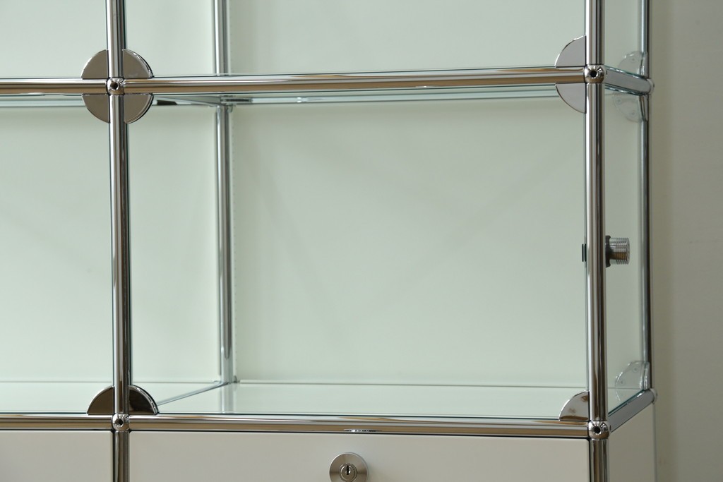 中古 　美品　スイス　USMハラー(USM Haller)　モジュール構造の3列4段ガラスキャビネット　(R-088871)