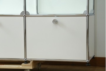 中古 　美品　スイス　USMハラー(USM Haller)　モジュール構造の3列4段ガラスキャビネット　(R-088871)