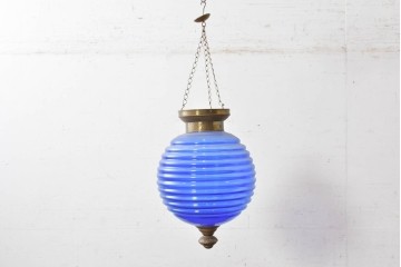 《引っ掛けシーリング式ペンダントライト加工費込み》　インドネシアヴィンテージ　鮮やかな青色と横縞模様のシェードが印象的なペンダントライト　(R-088880)