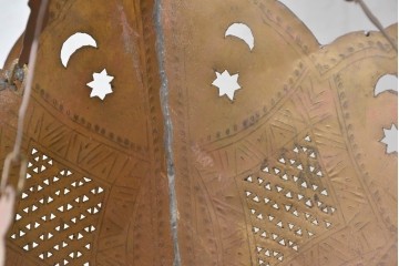 《引っ掛けシーリング式ペンダントライト加工費込み》　ヴィンテージ照明　真鍮製　透かし細工が美しい大振りな吊り下げ照明　(R-088886)