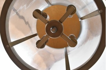 中古照明　特注　クラシカルなランタン風デザインが素敵な大型の吊り下げ照明　(R-088888)