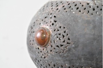 《引っ掛けシーリング式ペンダントライト加工費込み》　ヴィンテージ照明　モロッコ　真鍮製　透かし模様が異国情緒を演出する吊り下げ照明　(R-088897)