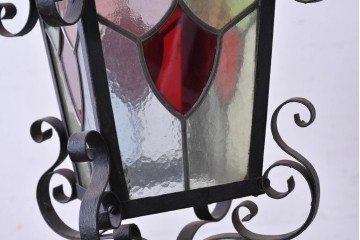 《引っ掛けシーリング式ペンダントライト加工費込み》　ヴィンテージ照明　イギリス　ロートアイアン　ステンドグラスが彩る優美な意匠のペンダントライト　(R-088907)