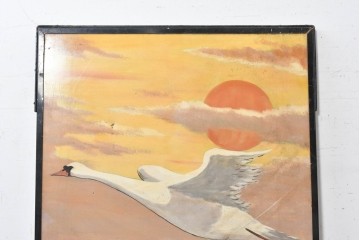 WHITE SWAN 夕焼け空と水辺を飛ぶ白鳥デザインの看板 (R-088939)