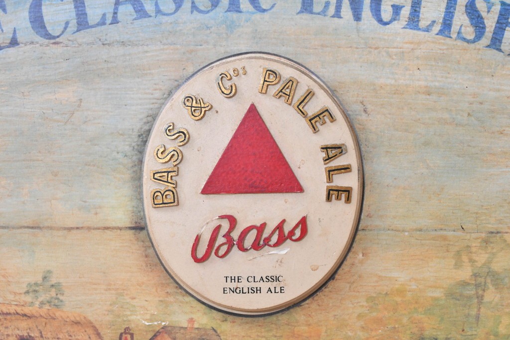 イギリスアンティーク　希少　著名工房作品　英国伝統サインペイント　Bass & Co's PALE ALE(バスペールエール)　クリケット風景が味わい深い立体パブサイン　(R-088942)