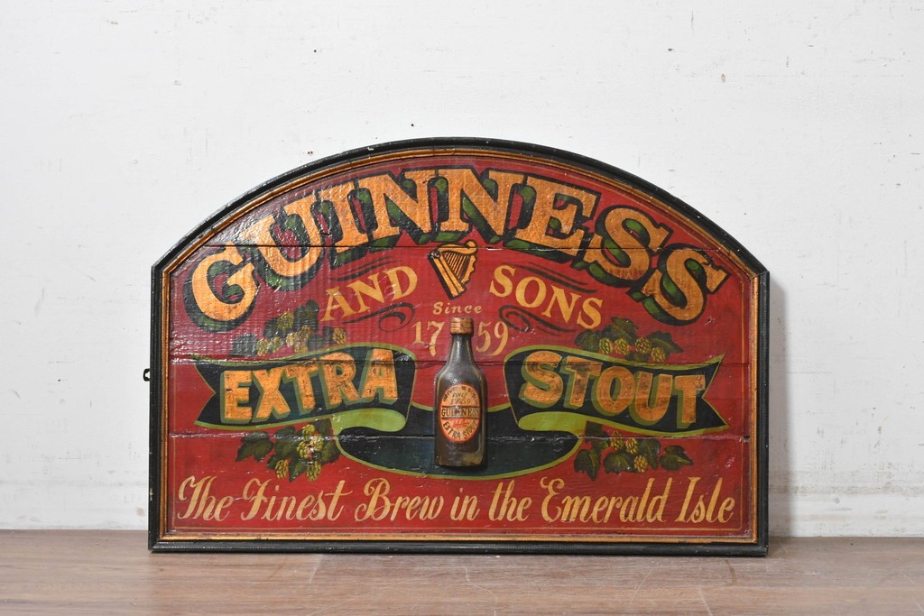 イギリスアンティーク　希少　著名工房作品　英国伝統サインペイント　GUINNESS(ギネス)　深みのある赤色が目を引く立体パブサイン　(R-088943)