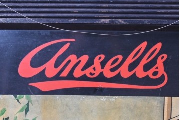 ヴィンテージ雑貨　Ansells Brewery(アンセルズ・ブルワリー)　優雅な女性が描かれたパブサイン　(R-088948)