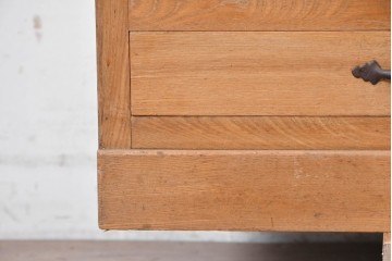 和製ヴィンテージ　昭和中期　引き出し12段　ナチュラルな木味のレトロチェスト　(R-088950)
