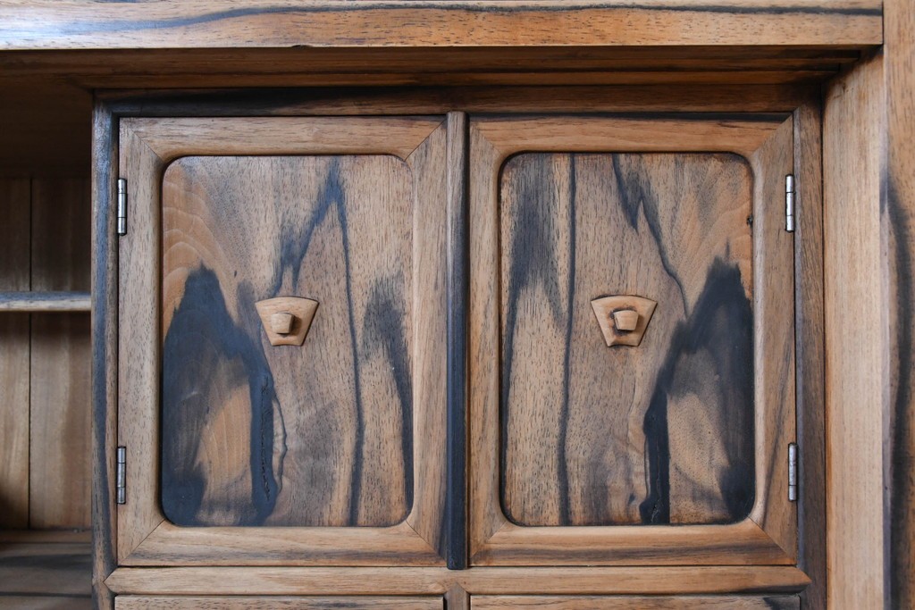 和製ヴィンテージ　昭和中期　無垢材　職人の手仕事が光る黒柿材と欅材の茶箪笥　(R-088954)