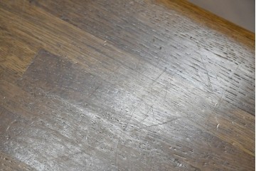 和製ヴィンテージ　ナラ材　小振りでしっかりとした作りのセンターテーブル　(R-088957)