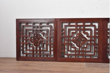 中古建具　中国　美品　タモ材　幾何学模様が美しい中国格子パネル4枚セット　(R-088962)