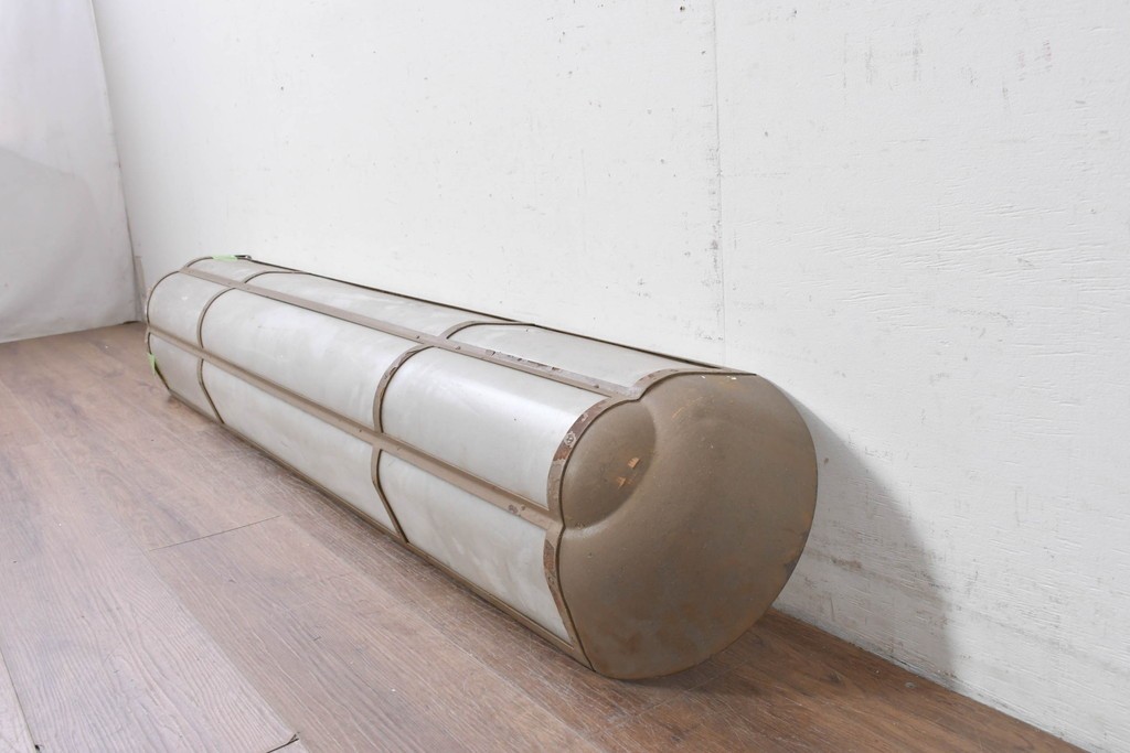 【簡易リペア限定品】　特大!!　幅1750mm　圧倒的な存在感を放つ無骨なフレームデザインの照明カバー　(R-088967)